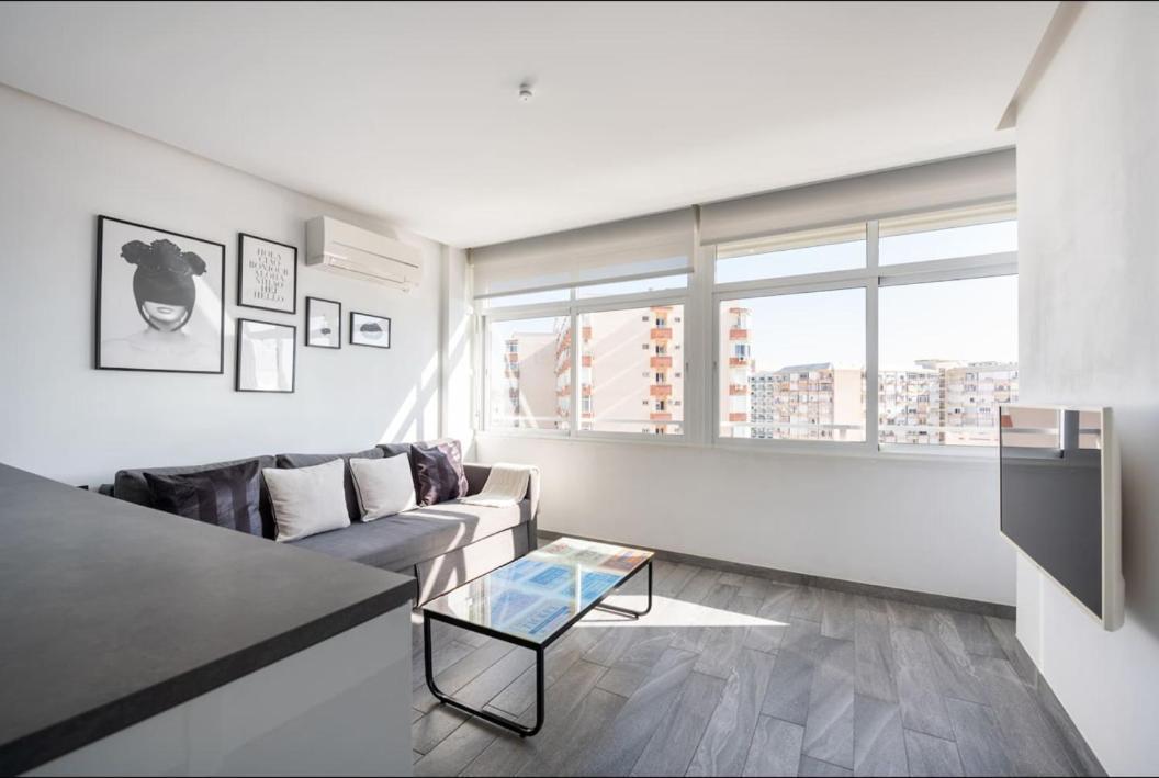 The Black&White Apartment Torremolinos Exteriör bild