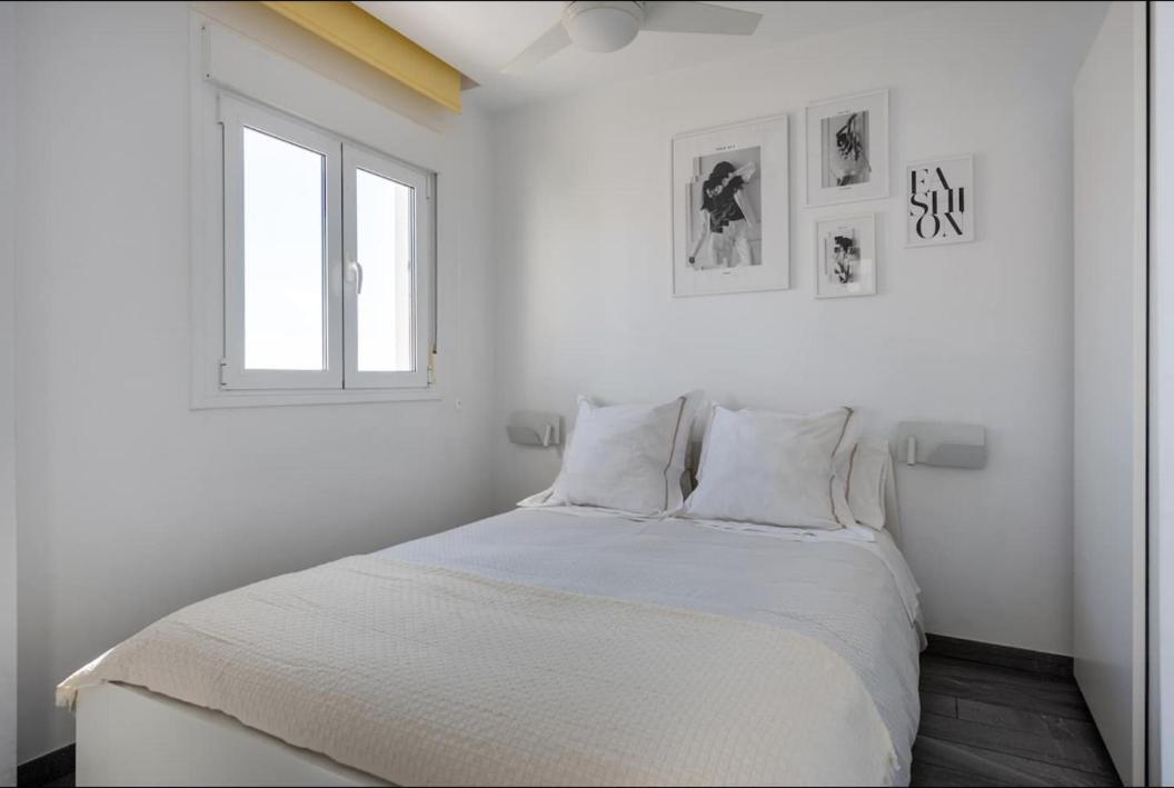 The Black&White Apartment Torremolinos Exteriör bild